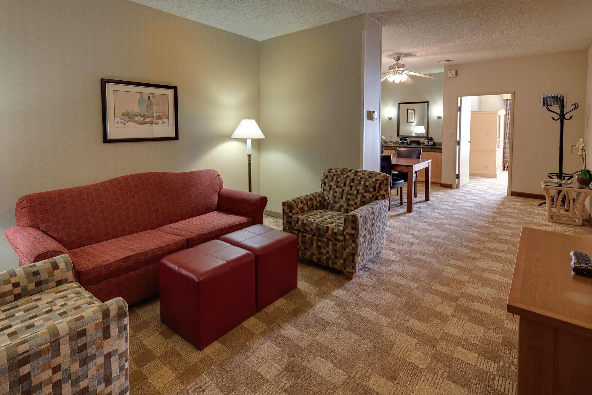 Embassy By Hilton Marin County 4*